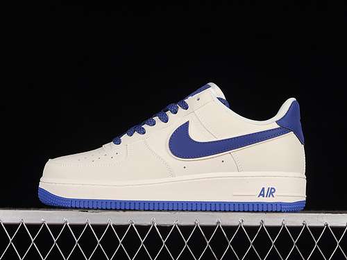 320GL6835010AIR FORCE 1 07 LOW WHITEBLUEWOMAN3639MAN4045