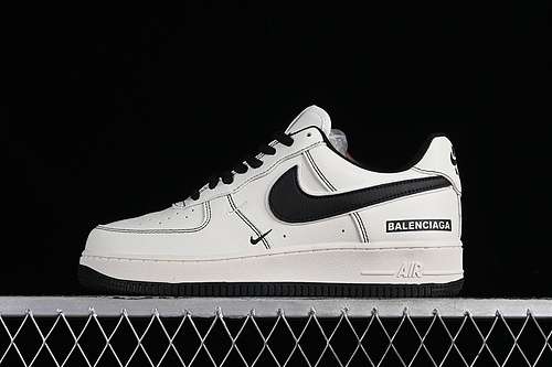 320FR0538090BALENCIAGA AIR FORCE 1 07 LOW WHITEBLACKWOMAN3639MAN4045