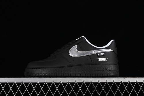 280FQ4296101AIR FORCE 1 07 LOW WHITEBLACKSILVERWOMAN3639MAN4045