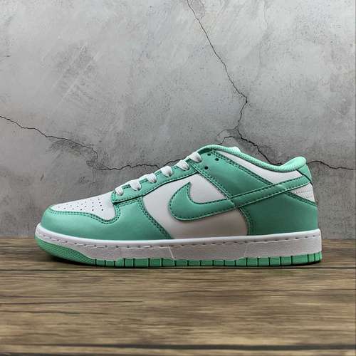 380DD1503105SB DUNK LOW WHITEGREEN GLOWWHITEWOMAN3639MAN4046