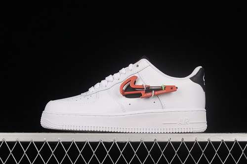 300DH7579100AIR FORCE 1 LOW 07 PREMIUM CARABINER WHITEPOMEGRANATEHABANERO REDBLACK