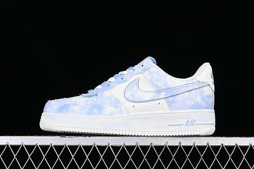 320FB0607022AIR FORCE 1 07 LOW PEAK BLUEWHITEWOMAN3639MAN4045