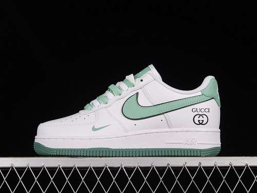 320DA8481166AIR FORCE 1 LOW 07 LV8 WHITEGREENBLACKWOMAN3639MAN4045