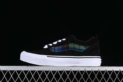 220VN0006YCBHDVANS CLASSICS KNU SKOOL WHITEBLACKWOMAN3539MAN4045