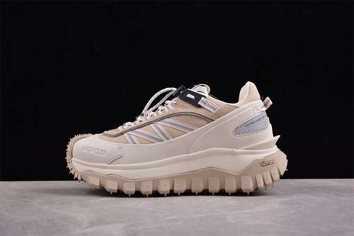 540MONCLER TRAILGRIP GTX GREYBROWNWOMAN3639MAN4046