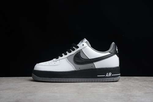 300553689609AIR FORCE 1 LOW BLACKWHITECOOL GREYWOMAN3639MAN4045