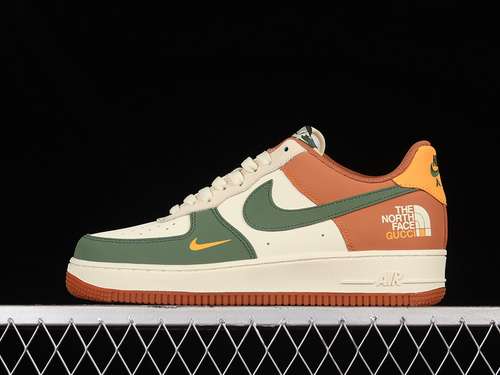 340BS9055811THENORTHFACE X AIR FORCE 1 LOW 07 GREENBEIGEORANGEWOMAN3639MAN4045