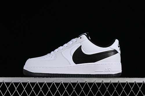280FQ4118100AIR FORCE 1 07 LOW WHITEBLACKWOMAN3639MAN4045