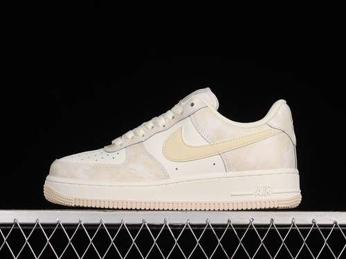 340KP6936669AIR FORCE 1 LOW 07 APRICOTAPRICOTOFF WHITEWOMAN3639MAN4045