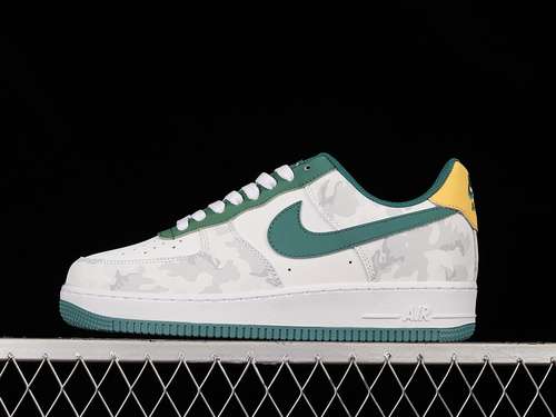 340AF1234009AIR FORCE 1 LOW 07 WHITEWHITEGREENWOMAN3639MAN4045