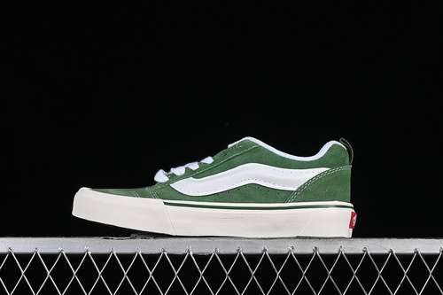230VN0009QCKGRVANS CLASSICS KNU SKOOL WHITEGREENWOMAN3539MAN4045