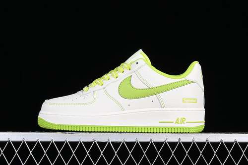 320SU0220008SUPREME X AIR FORCE 1 07 LOW WHITEGREENWOMAN3639MAN4045