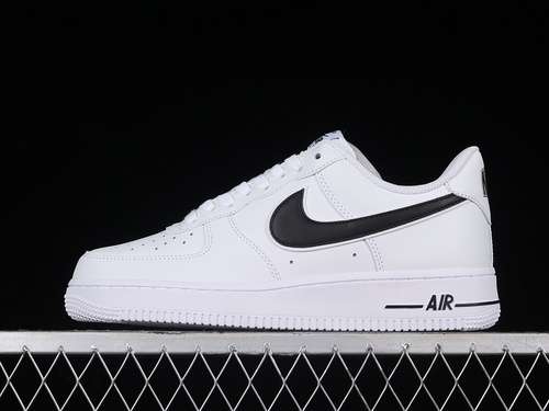 290AO2423101AIR FORCE 1 LOW 07 3 WHITEWHITEBLACKWOMAN3639MAN4045