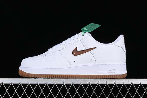 280FN5924103AIR FORCE 1 07 LOW ROYAL JEWEL WHITEBROWNWOMAN35539MAN4045