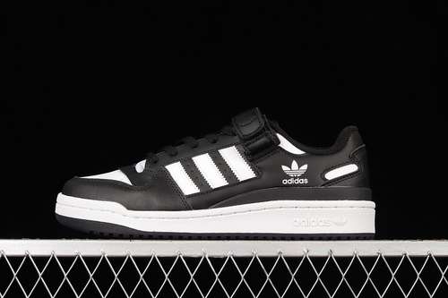 270GW0695FORUM LOW PANDA SHOES CLOUD WHITECORE BLACKCLOUD WHITEWOMAN3639MAN4045