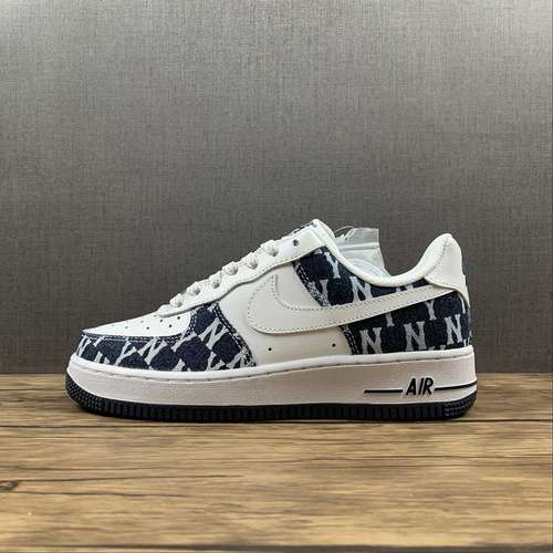 290315122441AIR FORCE 1 LOW 07 WHITEDARK BLUEWHITEWOMAN3639MAN4045