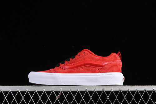 220VN0009QCRDKVANS CLASSICS KNU SKOOL BLACKWHITEREDWOMAN3539MAN4045