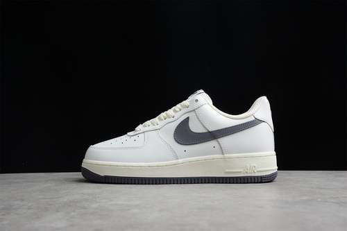300DA0099109AIR FORCE 1 LOW 07 WHITECOAL ASHBEIGEWOMAN3639MAN4045