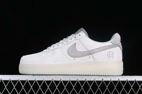320AA1117116AIR FORCE 1 07 LOW WHITEGREYWOMAN3639MAN4045