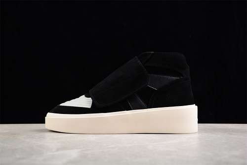 460FOG 101 JERRY LORENZO WHITEGREYBLACKMAN3945
