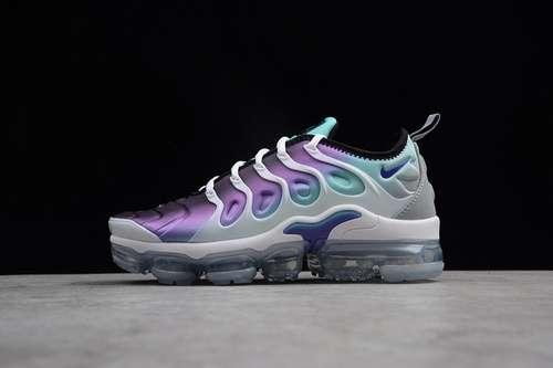 924453101VAPORMAX PLUS WHITEFIERCE PURPLEWOMAN3639MAN4045OG00160