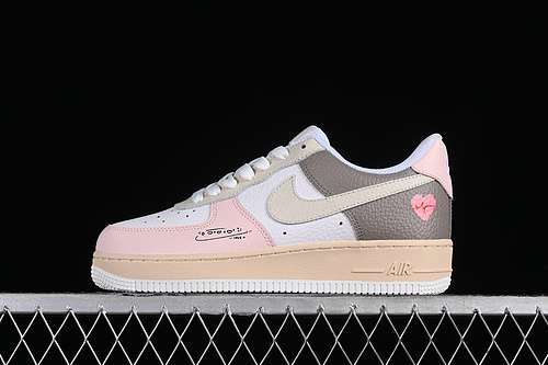 320TY0301222AIR FORCE 1 07 LOW 520 WHITEPINKGREYWOMAN3639MAN4045