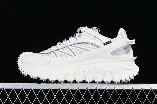 630XCOM202212408MONCLER TRAILGRIP GTX 2023 WHITEGREYSILVERWOMAN3639MAN4046
