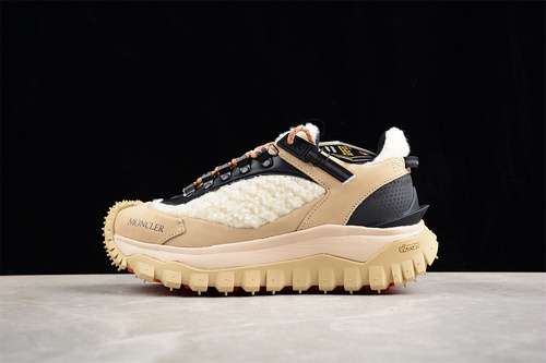 630MONCLER TRAILGRIP GTX BLACKGREYYELLOWWOMAN3639MAN4046