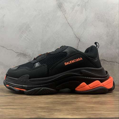470BALENCIAGA TRIPLE S CLEAR SOLE SNEAKERSWOMAN3539MAN4046