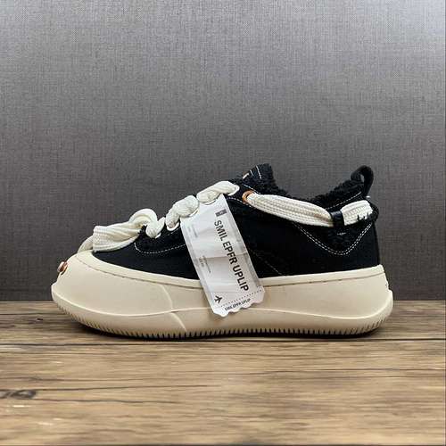 330SMILEREPUBLIC ORIGINAL SNEAKERS BLACKBLACKBLACKWOMAN3540