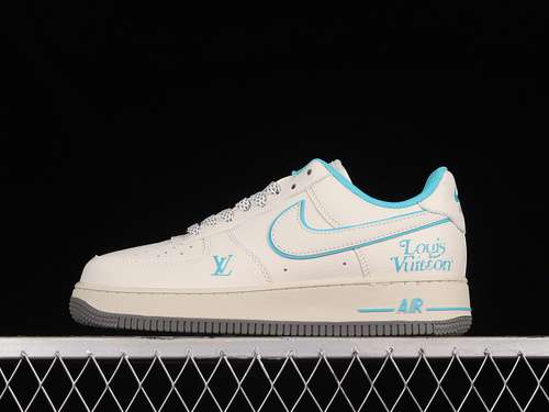 330HX123004LV X AIR FORCE 1 LOW WHITESKY BLUEBEIGEWOMAN3639MAN4045