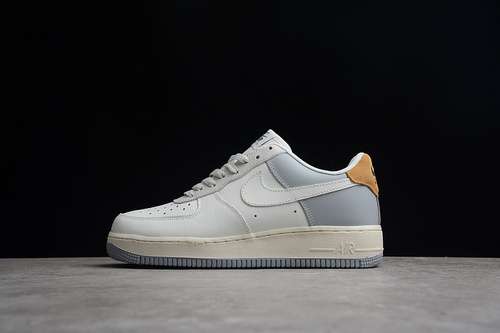 300CK5593101AIR FORCE 1 LOW 07 WHITEJAUNE BRUNGREYWOMAN3639MAN4045