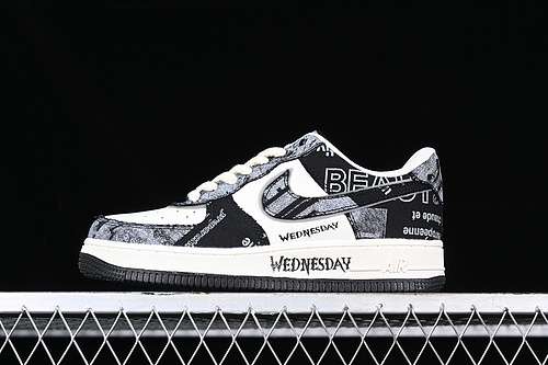 320FB0607011AIR FORCE 1 07 LOW WEDNESDAY WHITEBLACKGREYWOMAN3639MAN4045