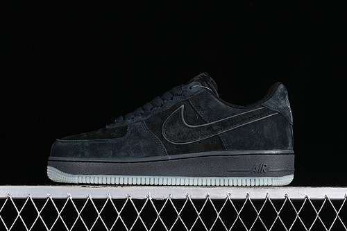 340XT7138101AIR FORCE 1 07 LOW BLACKWOMAN3639MAN4045