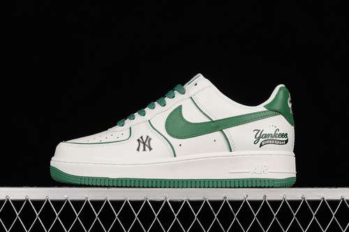 340BS8806533AIR FORCE 1 LOW 07 WHITEWHITEGREENWOMAN3639MAN4045