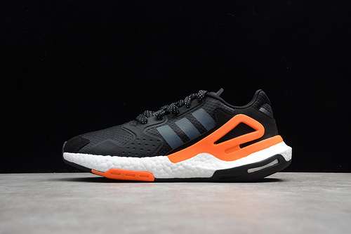 300FY0238DAY JOGGER SHOES CORE BLACKORANGECLOUD WHITEWOMAN3639MAN4045