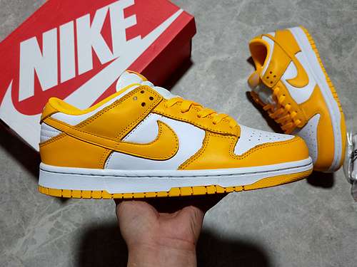 400DD1503800SB DUNK LOW LASER ORANGELASER ORANGESAILWOMAN3639MAN40475