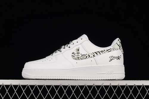 300CZ0270111AIR FORCE 1 LOW 07 WHITEWHITEBLACKWOMAN3639MAN4045