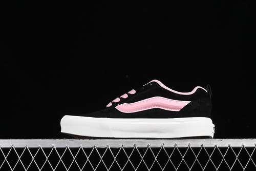 220VN0009BCRTUVANS KNUSKOOL BLACKWHITEPINKWOMAN3539MAN4045