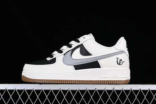 340CC2569077AIR FORCE 1 07 LOW WHITEBLACKGREYWOMAN3639MAN4045