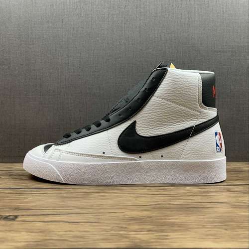 【240】[DD8025-101]-[NBA X BLAZER MID 77 EMB TRAIL BLAZERS SAIL/BLACK-CHILE RED-SAIL]-[UNISEX:36-45]