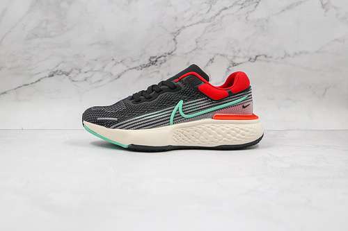 【320】[CT2228-002]-[ZOOMX INVINCIBLE RUN FLYKNIT BLACK/CHILE RED/GREEN GLOW]-[MAN:40-45]