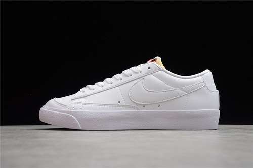 【260】[DC4769-101]-[BLAZER LOW 77 WHITE/WHITE/WHIT]-[WOMAN:36-39]-[MAN:40-45]