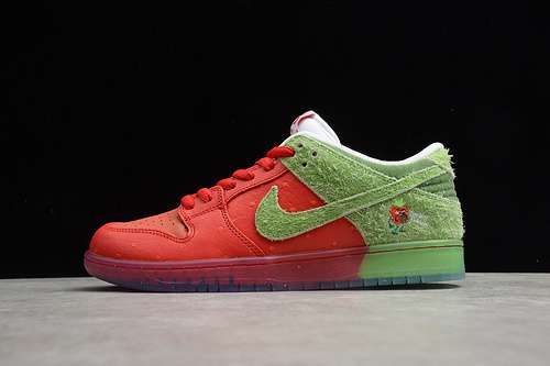 【400】[CW7903-601]-[SB DUNK LOW STRAWBERRY COUGH UNIVERSITY RED/SPINACH GREEN-MAGIC EMBER]