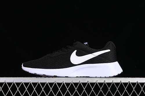 【170】[812654-011]-[ROSHERUN TANJUN BLACK/WHITE]-[WOMAN:36-39]-[MAN:40-44]