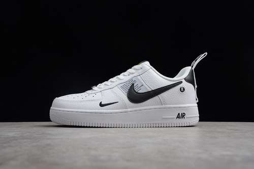 [AJ7747-100]-[AIR FORCE 1 &#x27;07 LV8 UTILITY WHITE/WHITE-BLACK-TOUR YELLOW]-[WOMAN:36-39]-[MAN
