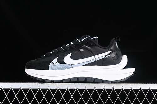 【360】[DD1875-011]-[SACAI VAPORWAFFLE 3.0 WHITE/BLACK]-[WOMAN:36-39]-[MAN:40-47.5]