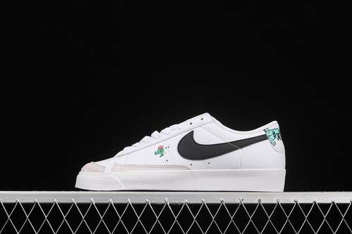 【250】[DJ5201-106]-[BLAZER LOW 77 GS THE WORLD IS YOUR PLAYGROUND WHITE/BRIGHT CRIMSON/STADIUM GREEN]