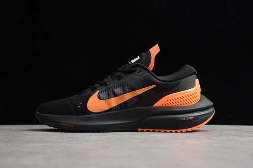 【260】[CU1855-003]-[AIR ZOOM VOMERO 15 BLACK/BLACK/ORANGE]-[MAN:40-45]