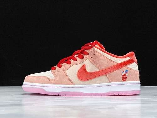 【460】[CT2552-800]-[SB DUNK LOW STRANGELOVE SKATEBOARDS REGULAR BOX PINK/RED-WHITE]